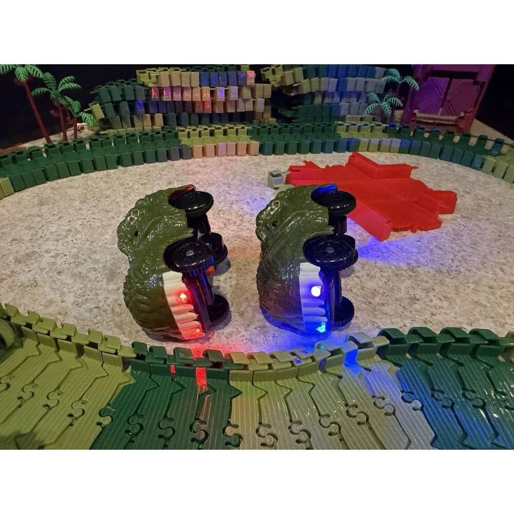 Dinosaur Race Track Playset Battery Light-Up Dino Cars TESTED WORKING Complete